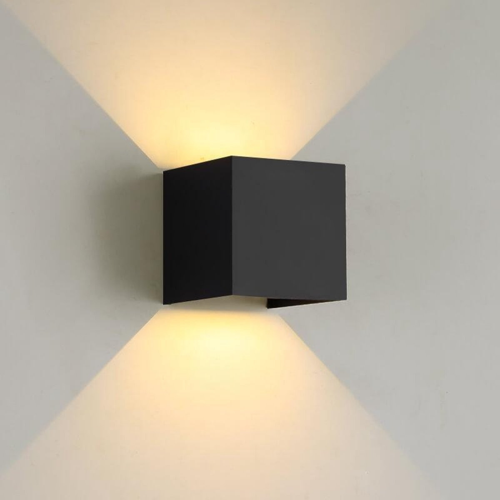 cube up-down light sensor schwarz wandleuchte