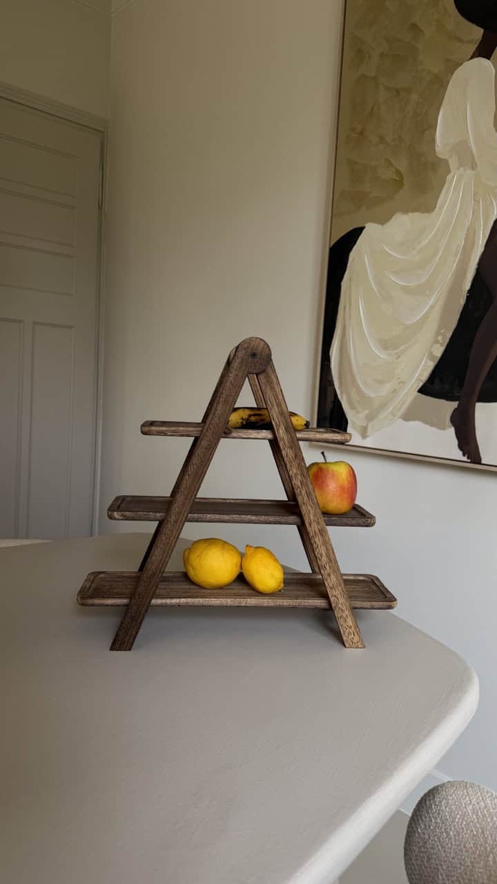 Etagère donkerbruin hout met fruit